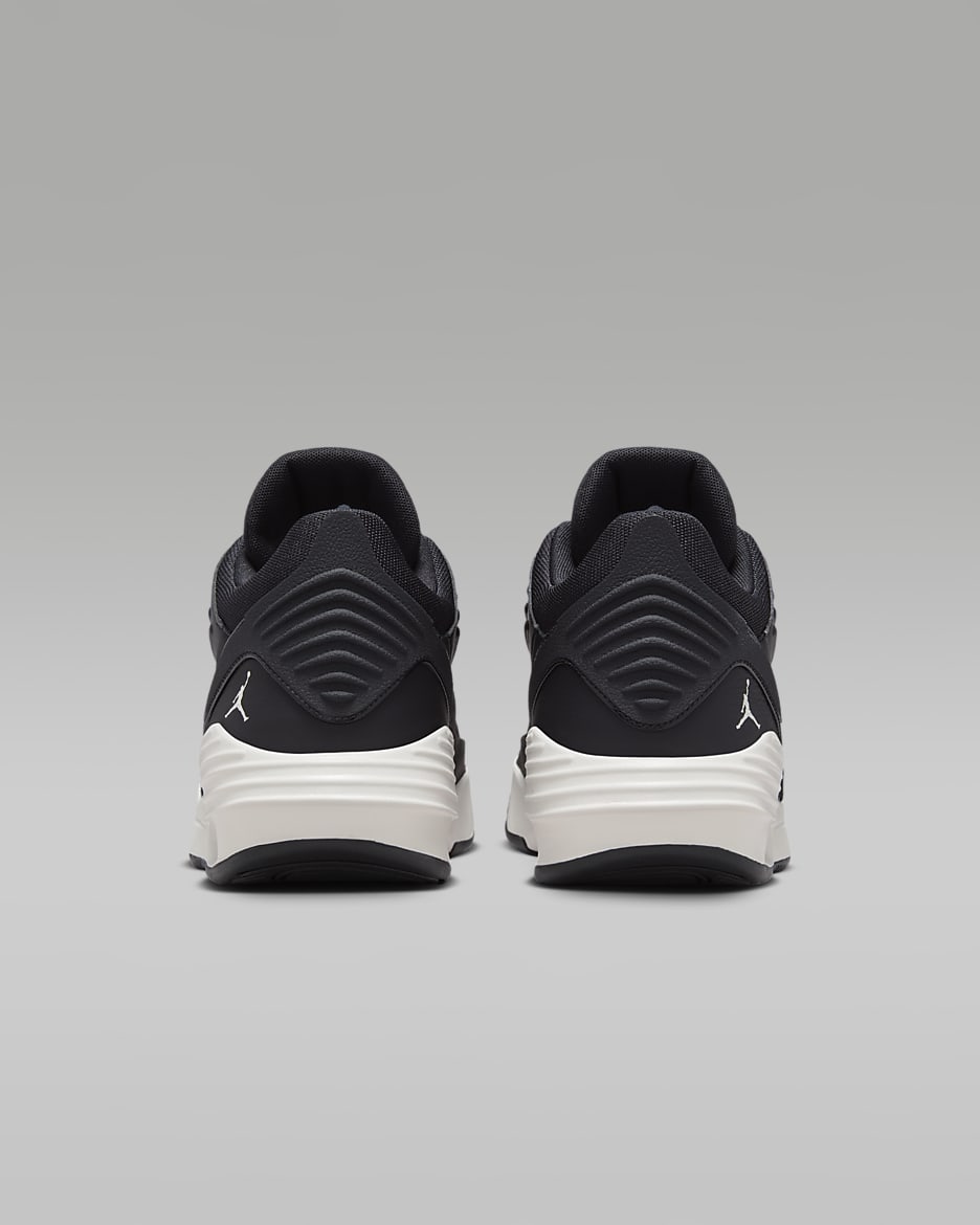Jordan Max Aura 5 Men s Shoes. Nike ID